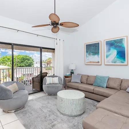 Coastal Condo Amazing Location! 50 Steps To The Beach