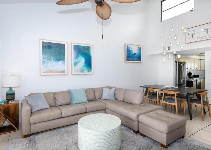 Coastal Amazing Location! 50 Steps To The Apartment