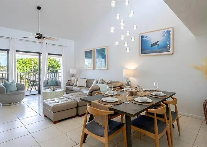 Apartment Coastal Amazing Location! 50 Steps To The Clearwater Beach