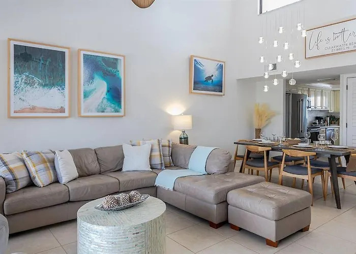 Apartment Coastal Amazing Location! 50 Steps To The Clearwater Beach
